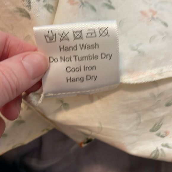 NWT O.P.T. Floral Print Smocked Dress Cream Size Medium - Picture 10 of 10